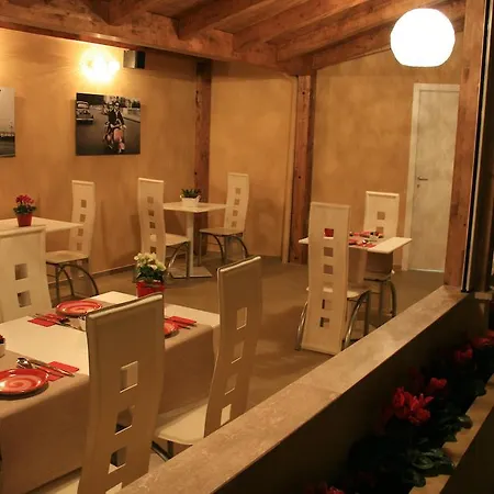 Tango Hotel Rzym