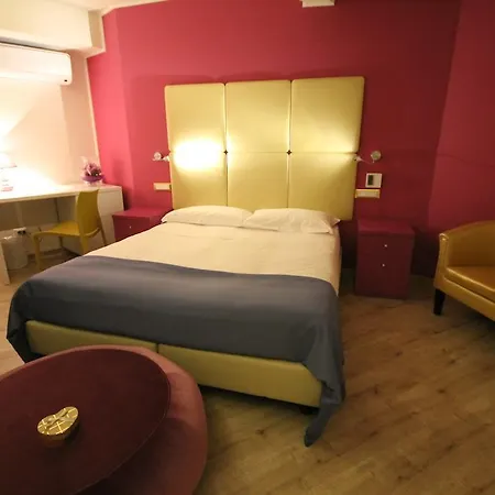 Hotel Tango